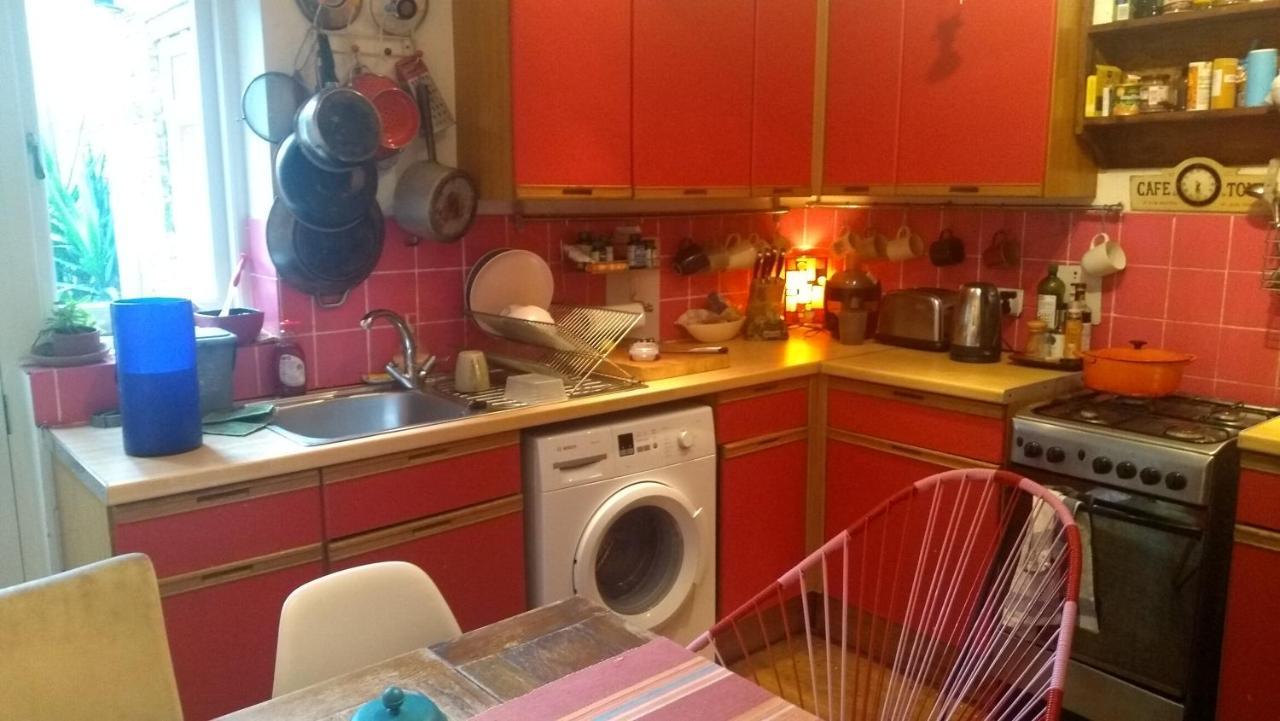 Homey, Warm & Welcoming Room. 런던 외부 사진