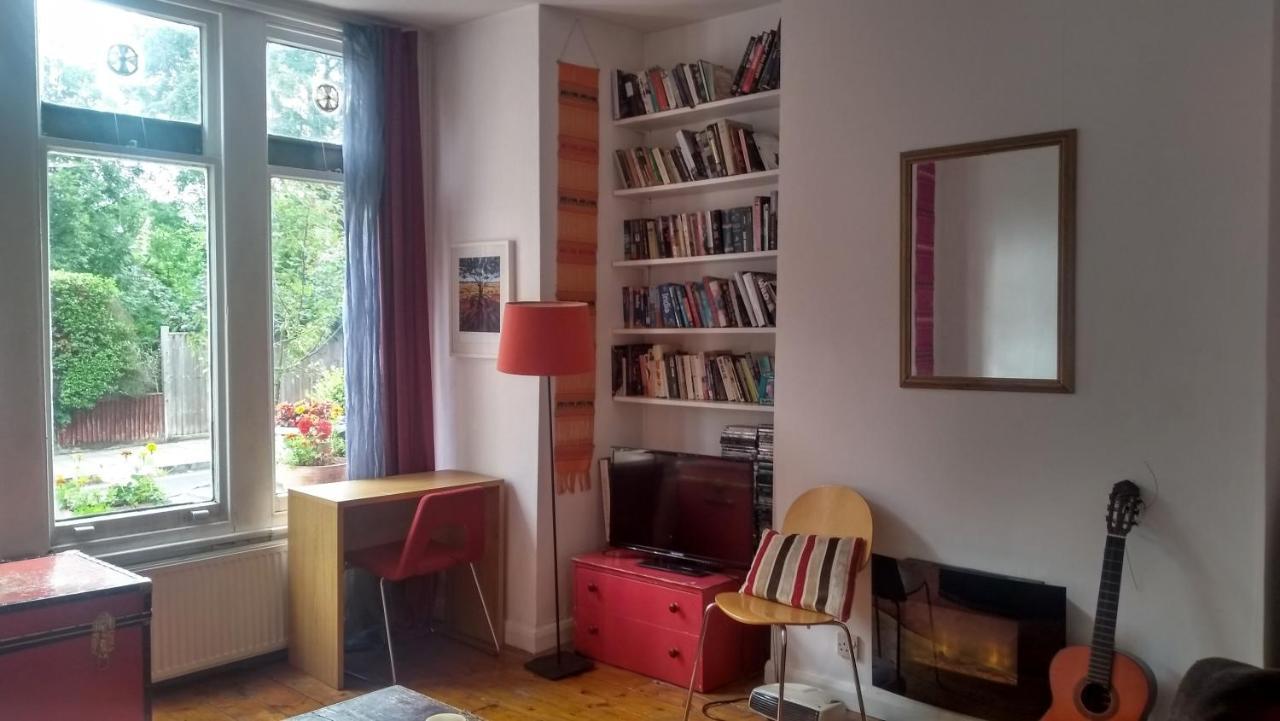 Homey, Warm & Welcoming Room. 런던 외부 사진